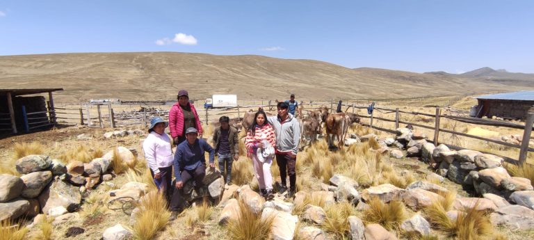 Estudiantes del Programa de Estudios Producción Agropecuaria VI